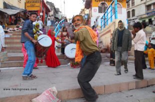 Modi Kejriwal Ghat Varanasi