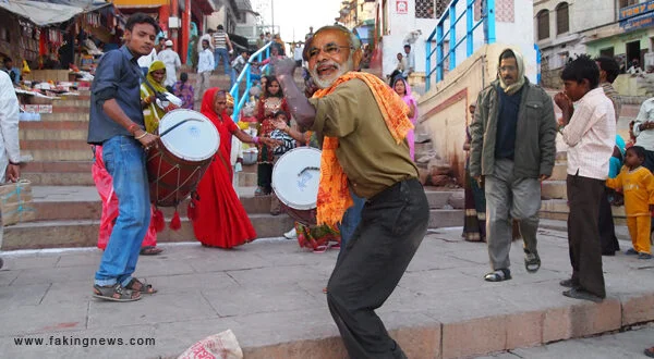 Modi Kejriwal Ghat Varanasi